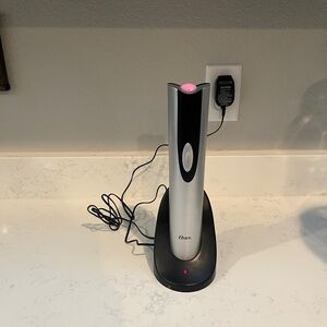 Oster Rechargeable Electric Wine Opener + Foil Cutter - Silver